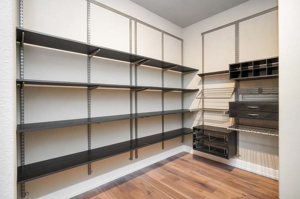 DSC00093 Closets by National Home Products - <a href="https://nhp-spfd.com/" target="_blank" rel="noopener noreferrer">Visit Website</a>